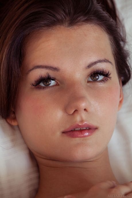Esenyurt escort Elif ile gece boyunca tutkulu bir macera, VIP hizmetler.