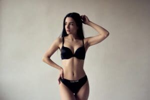 İstanbul Anadolu Yakası Escort Rehberi 2025 (Kadıköy – Ataşehir – Üsküdar – Pendik Full Kapsam) 4 Pendik ve Tuzla yabancı escort modelleri 2025 temsili görsel